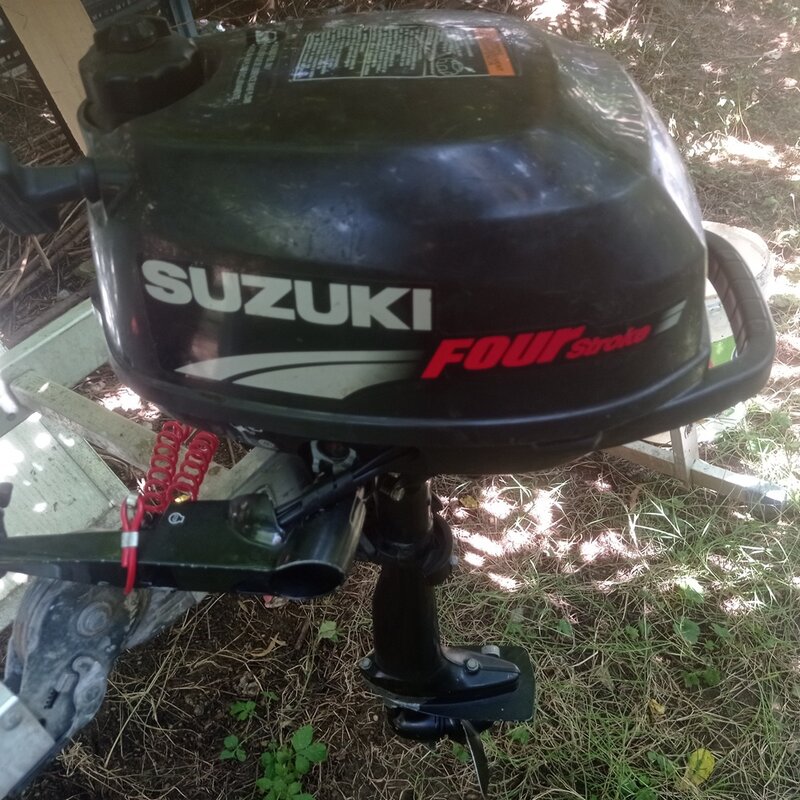 Motor barca Suzuki 2.5 si Barca gonflabila